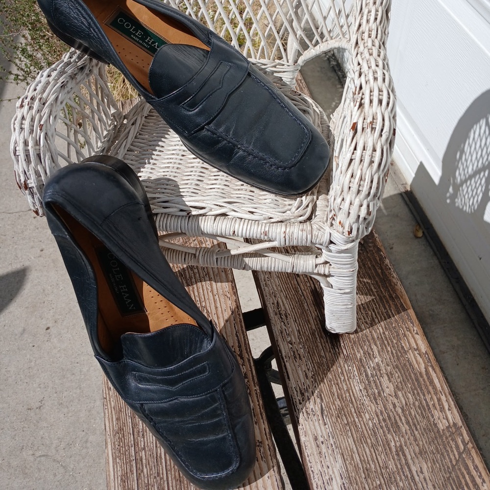 navy blue loafers size 9